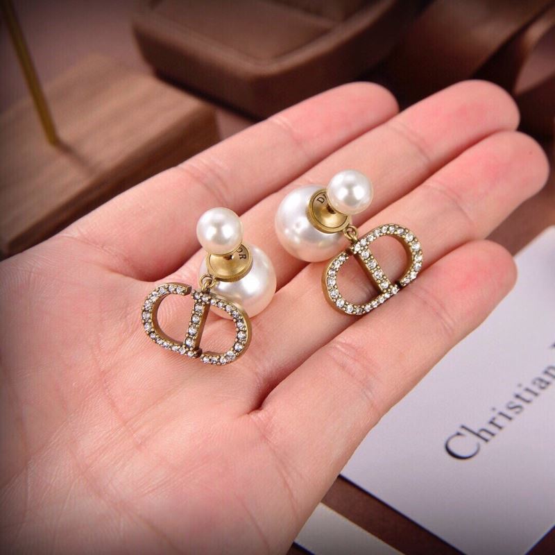chr1st1an D10r earrings